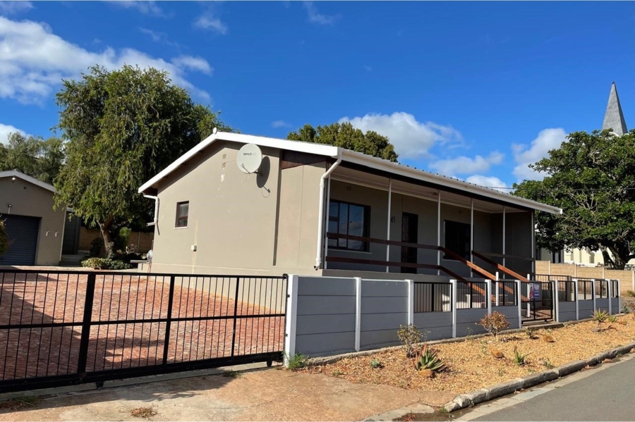 2 Bedroom Property for Sale in Albertinia Western Cape